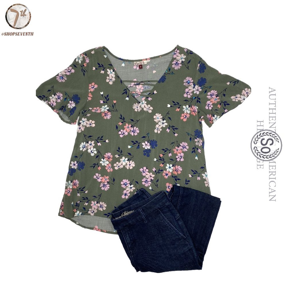 (40% OFF) SO Olive Floral V Neck Flowy Tee Blouse